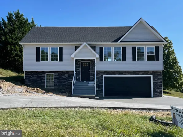 38 Waterview Dr, Capon Bridge, WV 26711