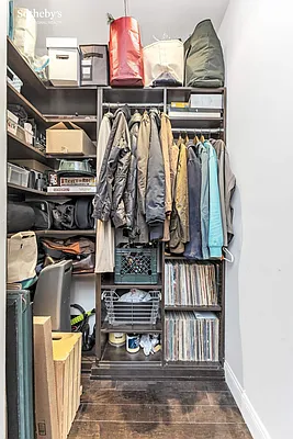 Sold by Sotheby's International Realty | media 10