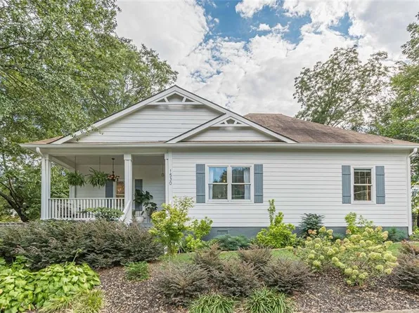 1530 Vesta Ave, College Park, GA 30337