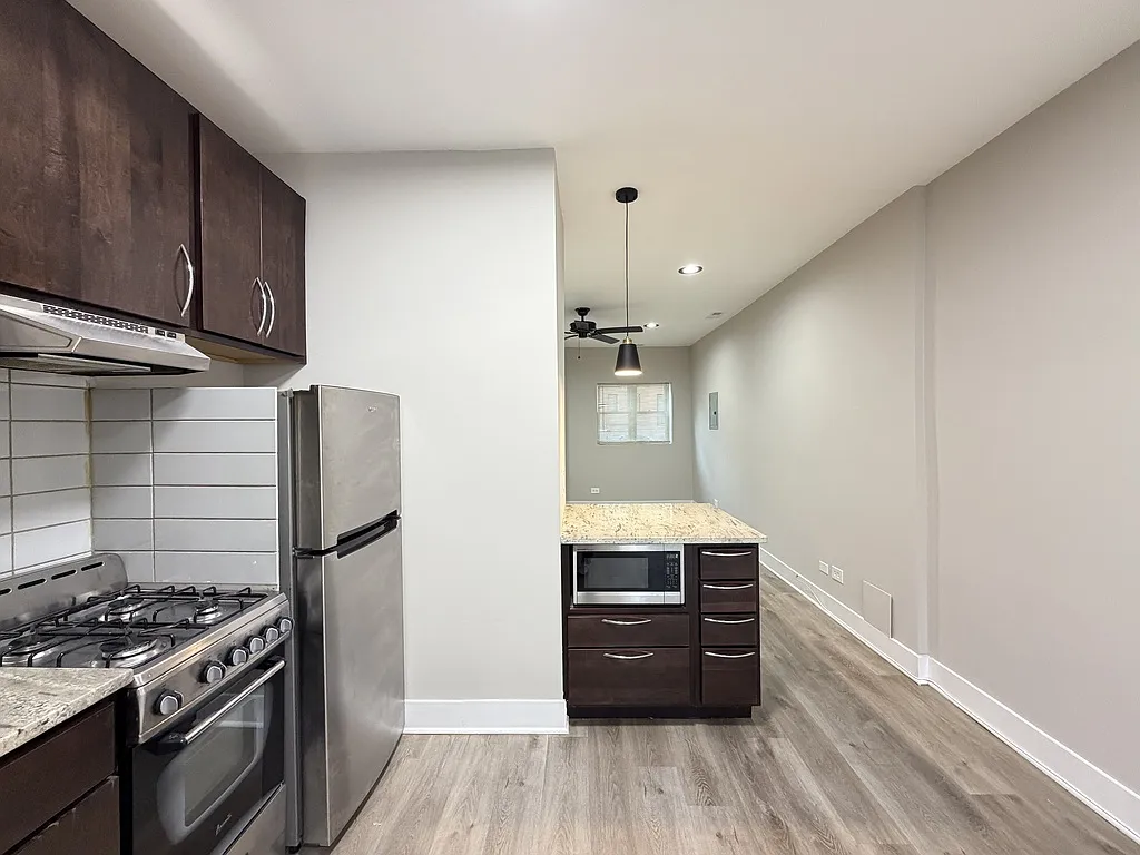 Studio, 400 sqft, $1,550 — Photo 4