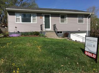 11 Terrace Dr, Treynor, IA 51575