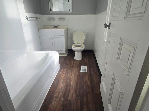23 W Chestnut Ave APT A