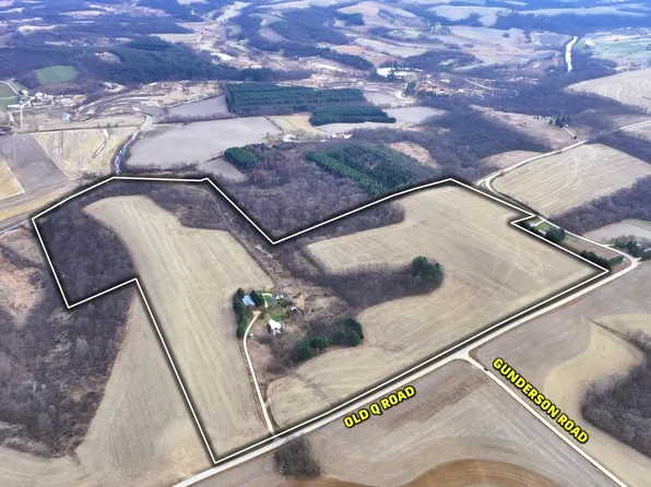 17386 Old Q Rd, Blanchardville, WI 53516
