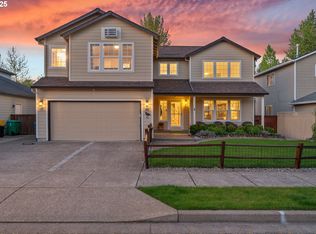 1901 NE Blue Heron Dr, Portland, OR