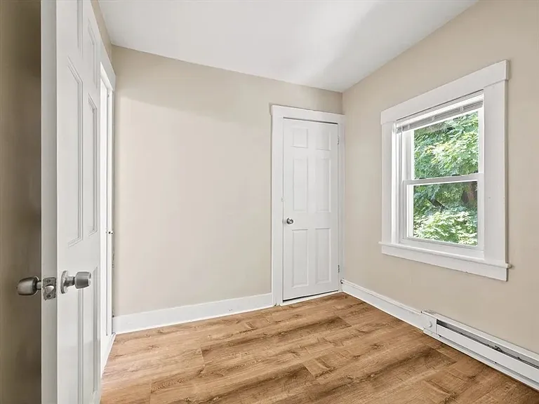 27-29 Kilby St — Photo 11