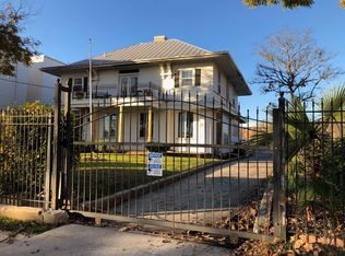 215 W Laurel #A, San Antonio, TX 78212