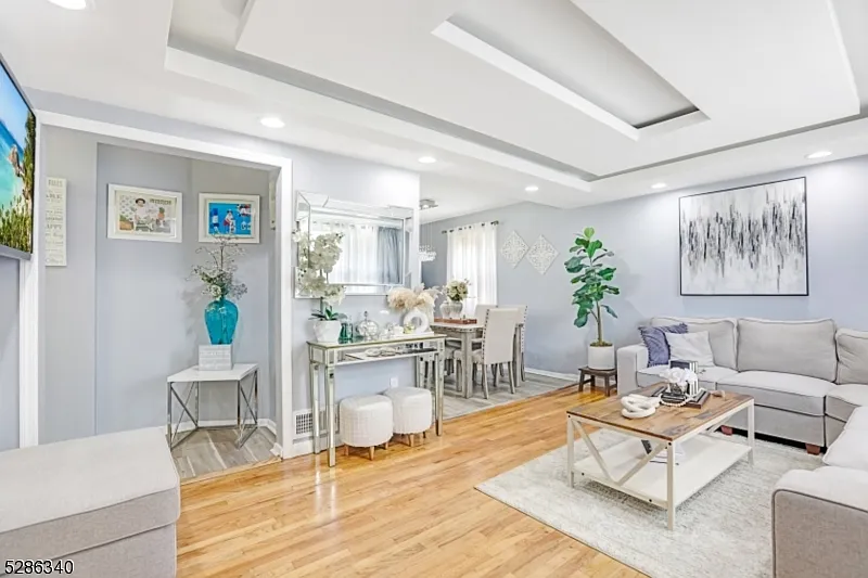 32 Bryant Ave photo 1
