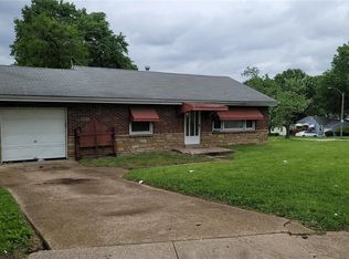 10101 Cabot Dr, Saint Louis, MO
