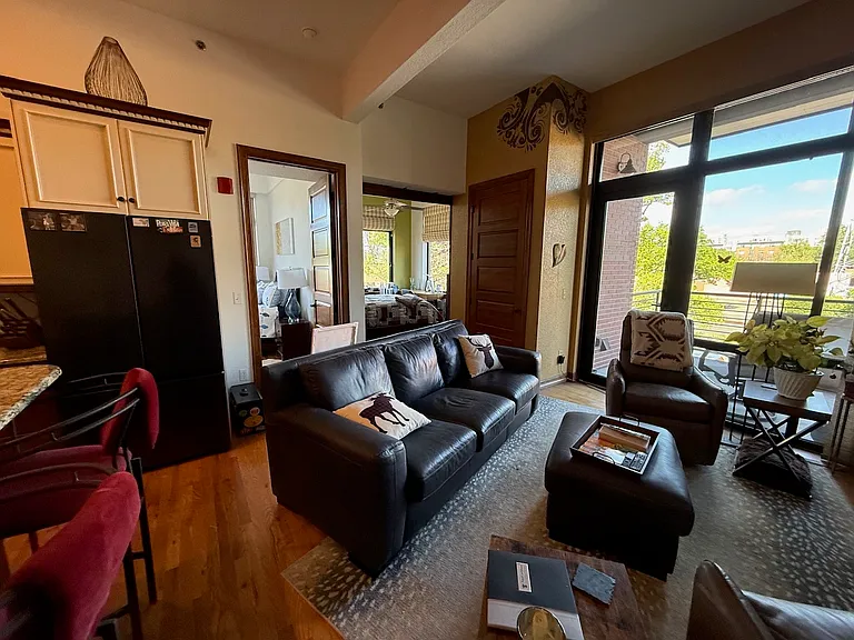 210 W Magnolia St #210 — Photo 28