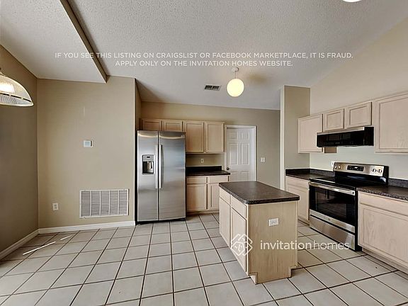 4th image of 1402 Whispering Woods Way