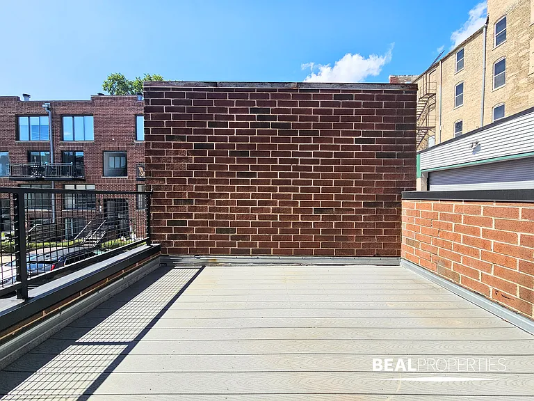 954 W Grace St — Photo 24
