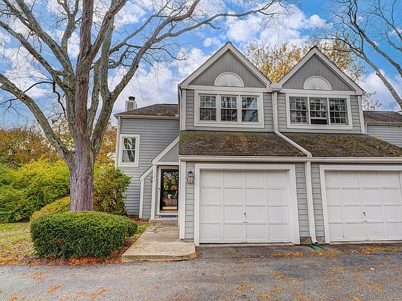 2nd image of 5217 Parkcrest Ln