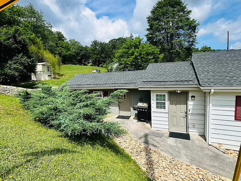 305 Starnes Cove Rd #A — Photo 28