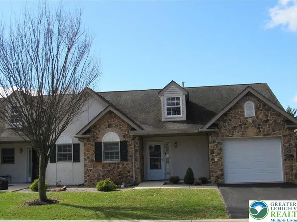 1530 Harvest Dr W, Forks Twp, PA 18040