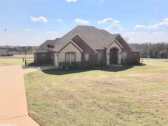 3rd image of 40 Wildwood Dr