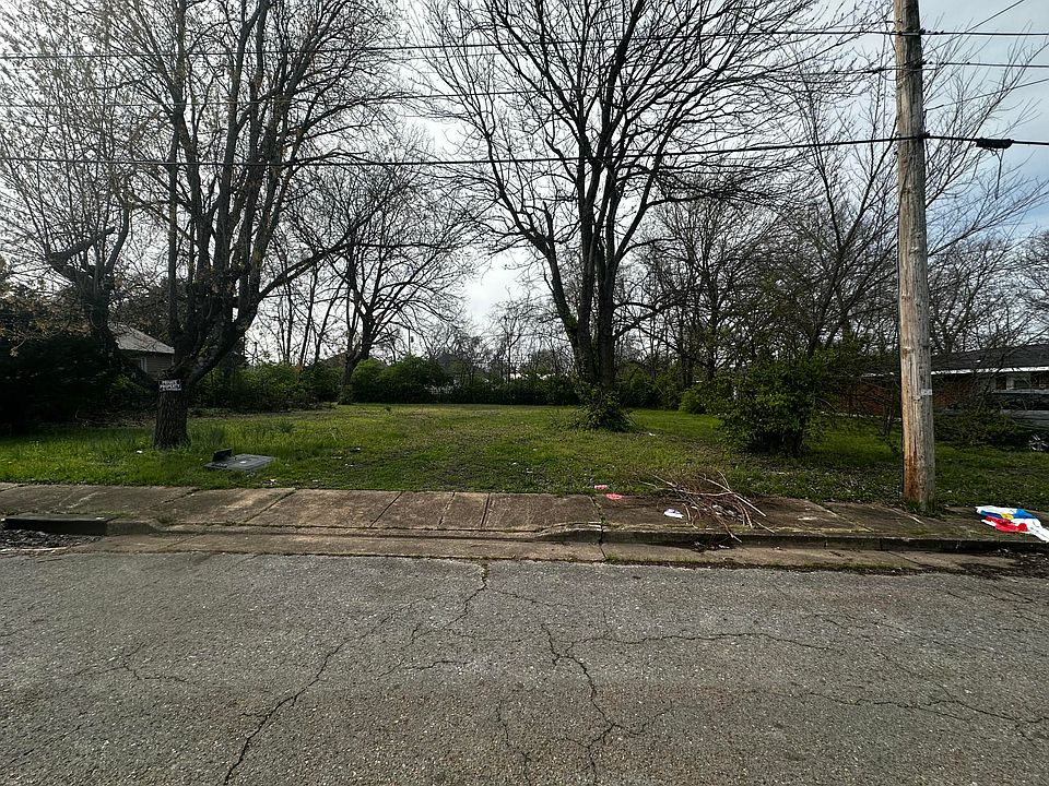 2nd image of 1850 Newell Ave