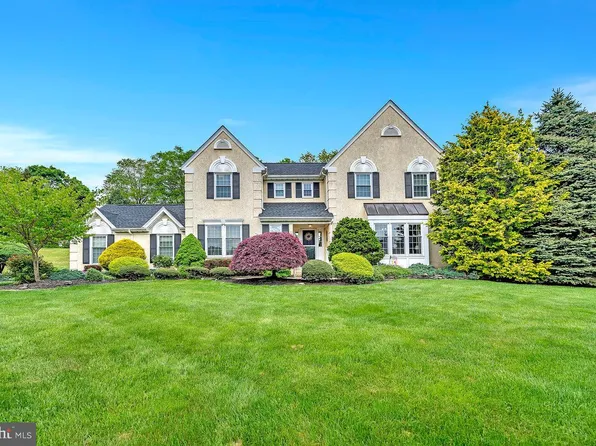 39 Hamton Ct E, Robbinsville, NJ 08691