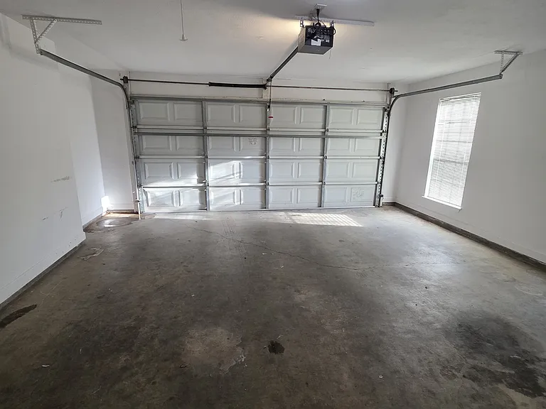 401 Hemlock Dr — Photo 25