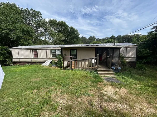 128 Pinson Ln, Chickamauga, GA 30707