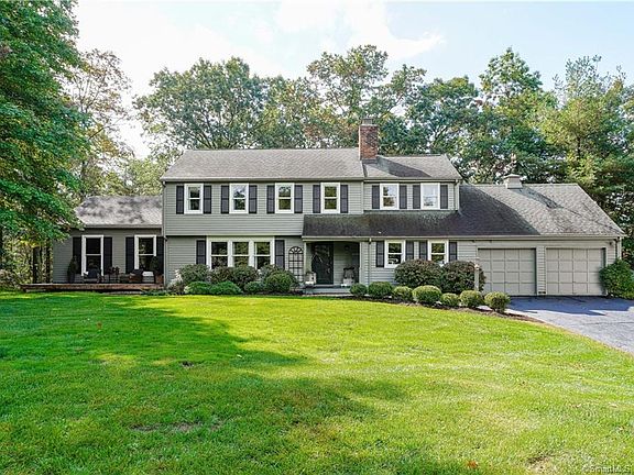 2nd image of 8 Sherwood Ln