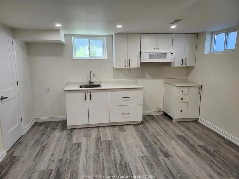 2571 Jos Street Louis Ave — Photo 15
