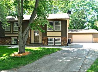 1839 Virginia Cir, Des Moines, IA 50320