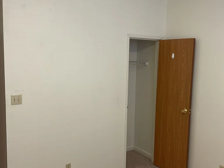 225 W 9th St #5 — Photo 11
