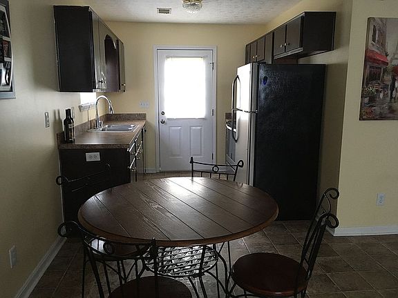 5th image of 103 Winchester Ct