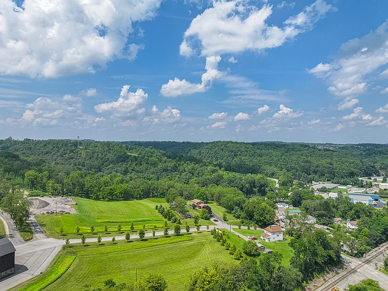 734 Millers Run Rd — Photo 23