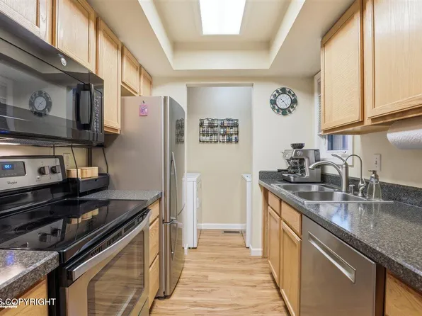 7312 Huntsman Cir #D-17, Anchorage, AK 99518