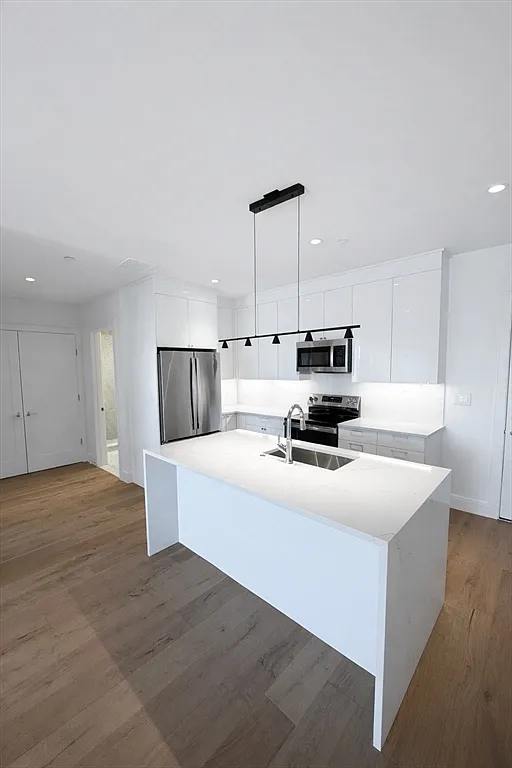 Building Photo - 1121 Dorchester Ave #404