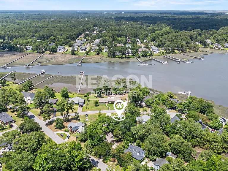 406 W Blackbeard Rd — Photo 9