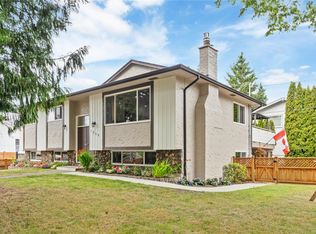 1064 Verdier Ave, Central Saanich, BC V8M1E6