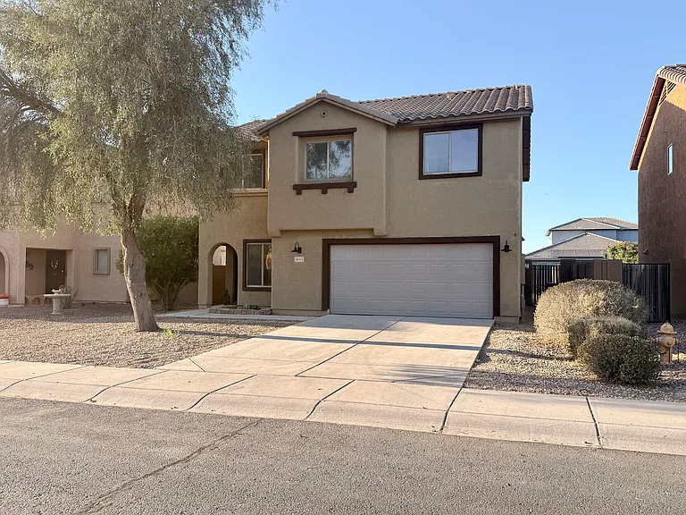 4614 W Juniper Ave — Photo 2