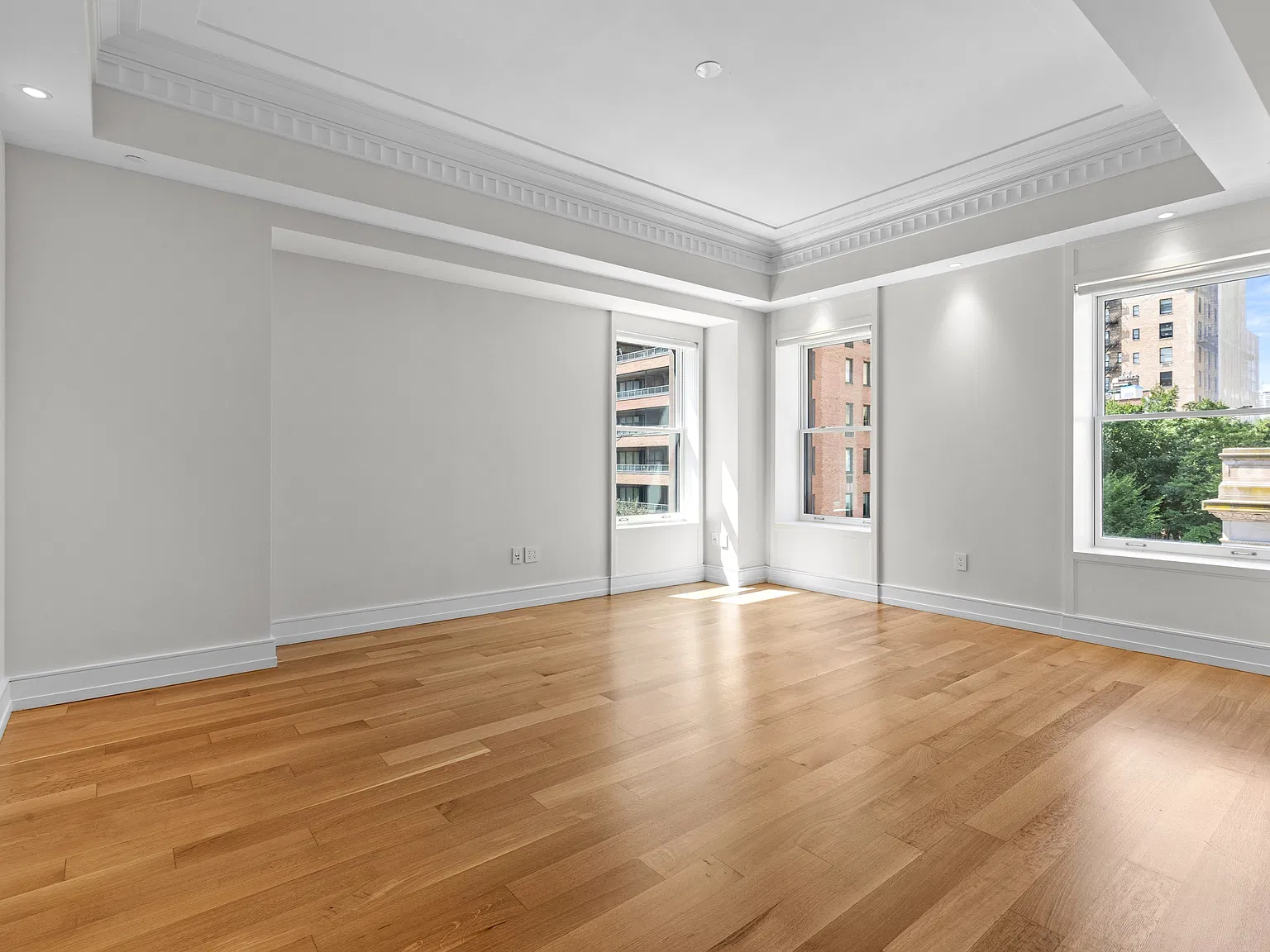 33 East 74th Street — Photo 4