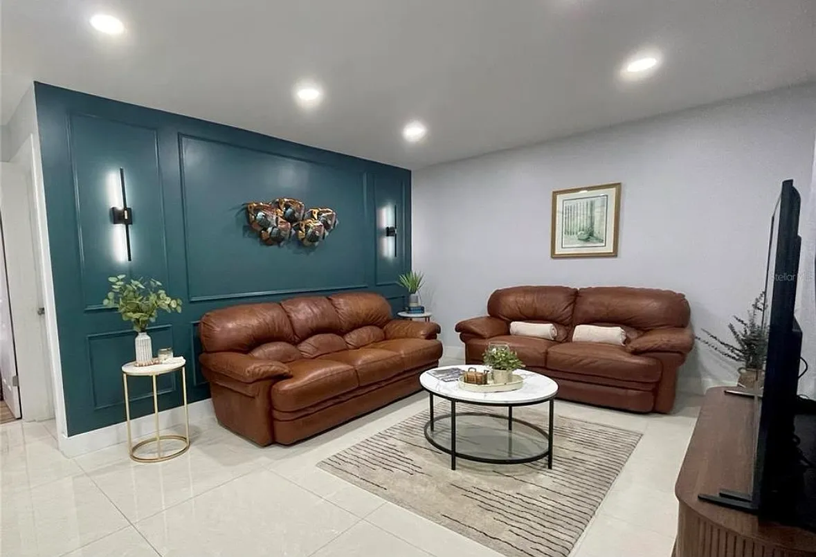 Building Photo - 1127 King Arthur Ct #314