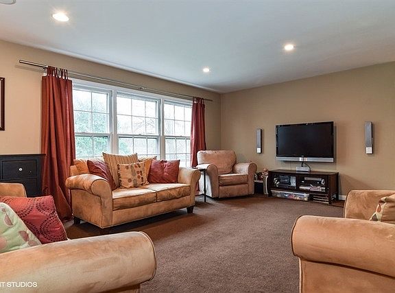 2nd image of 8141 N Applewood Ct