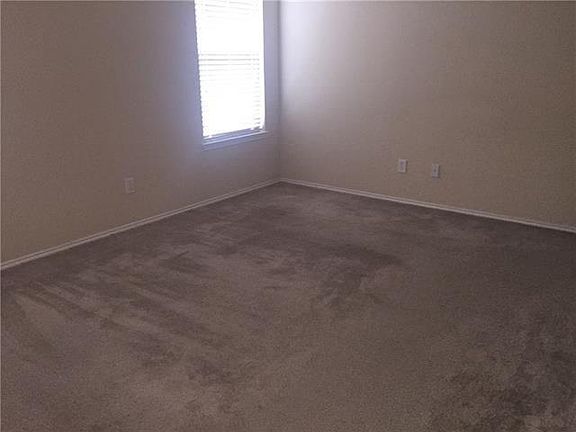 4th image of 412 Marble Creek Dr