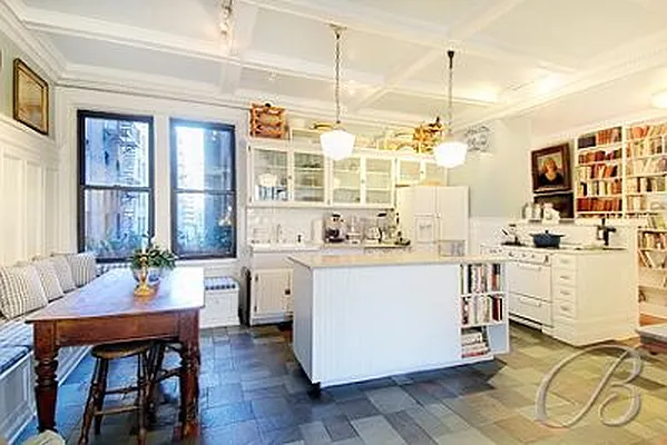 Sold by Bellmarc Realty | media 22