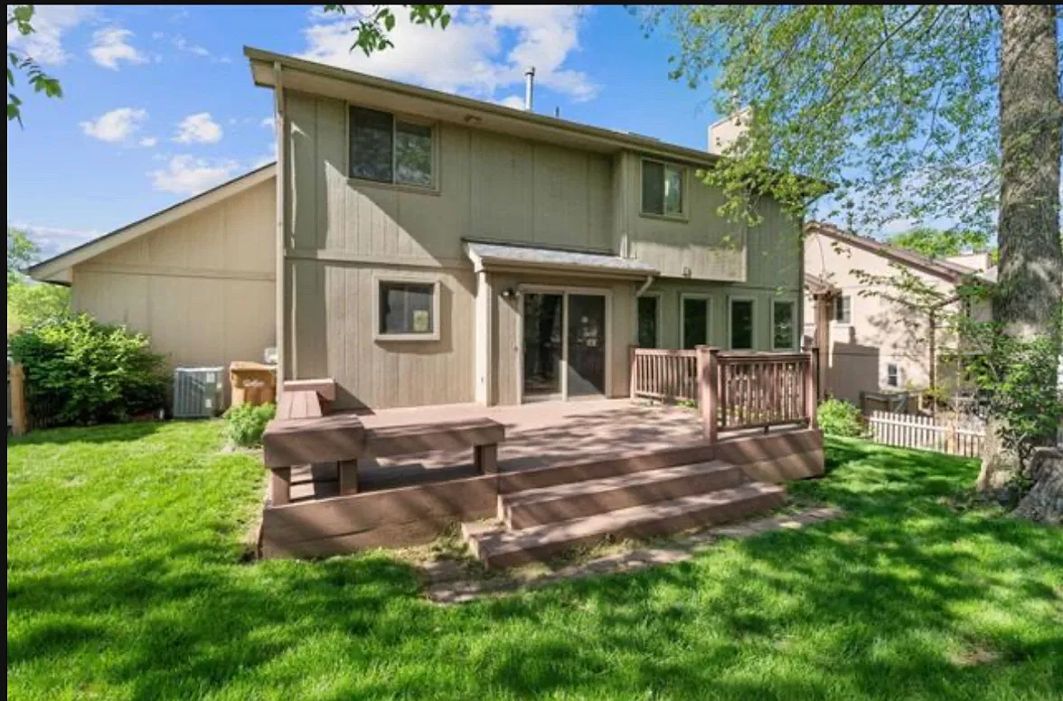4 bed, 2194 sqft, $2,550 — Photo 4