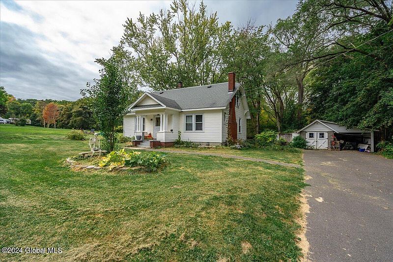 3rd image of 144 West Glenville Road