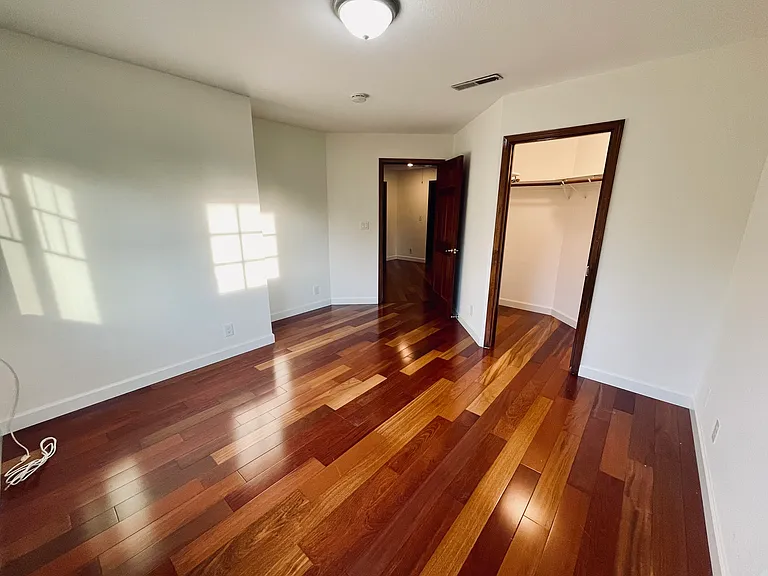 2 Greenbrier Ct — Photo 25