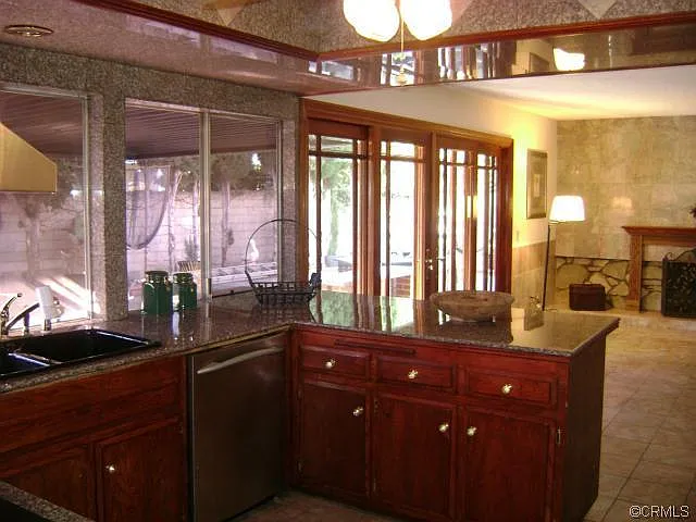 20951 Surge Ln — Photo 4