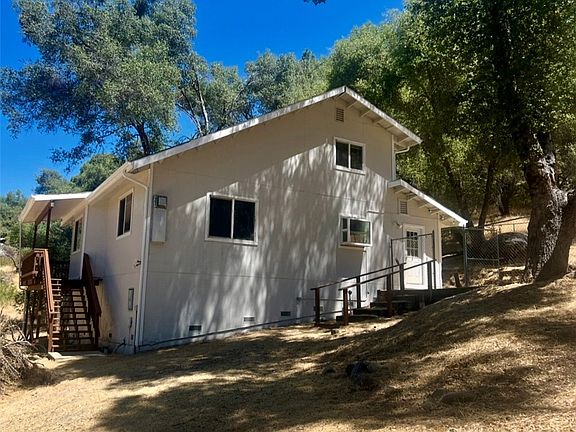 2nd image of 3616 Manzanita Rd
