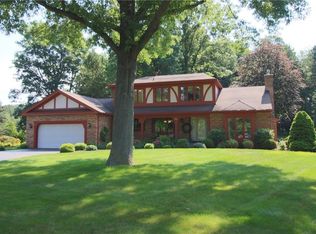 42 Da Vinci Dr, Rochester, NY 14624