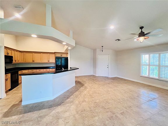 3rd image of 3981 Bennett Ln