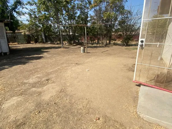 1219 Water St, Bakersfield, CA 93305