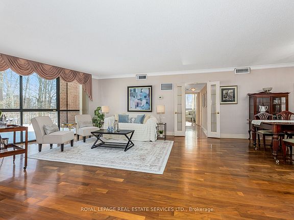 3rd image of 1240 Marlborough Ct #110