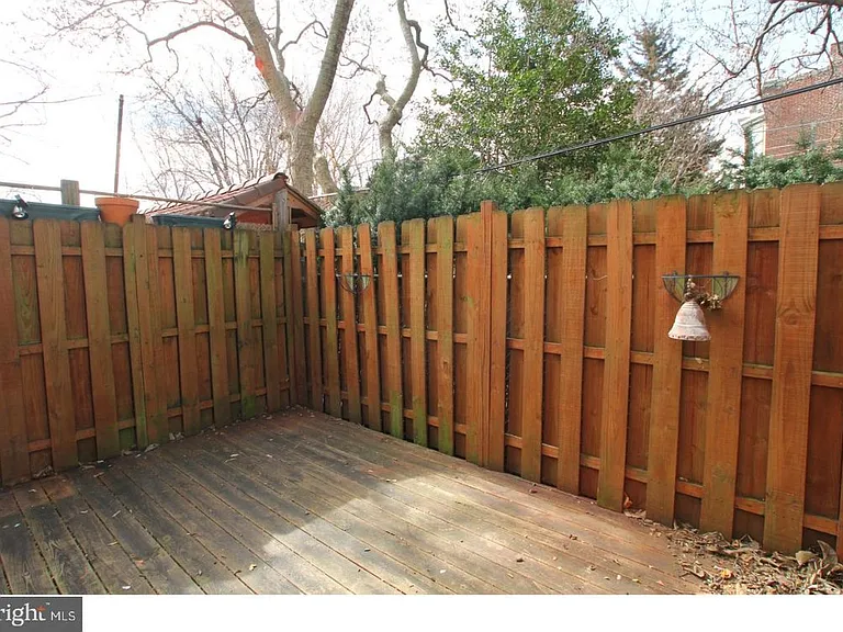 968 N Lawrence St #R — Photo 24