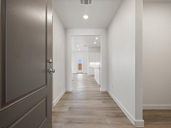 3rd image of 6009 Venita Ave